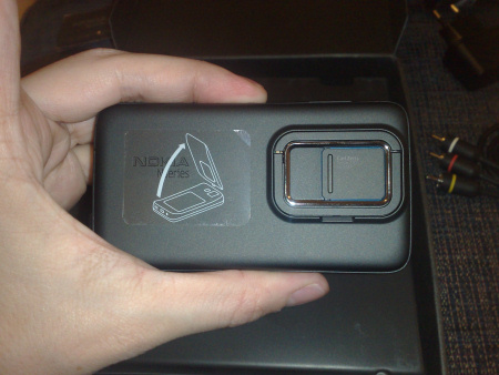 Nokia N900 - fuori dalla scatola (retro)